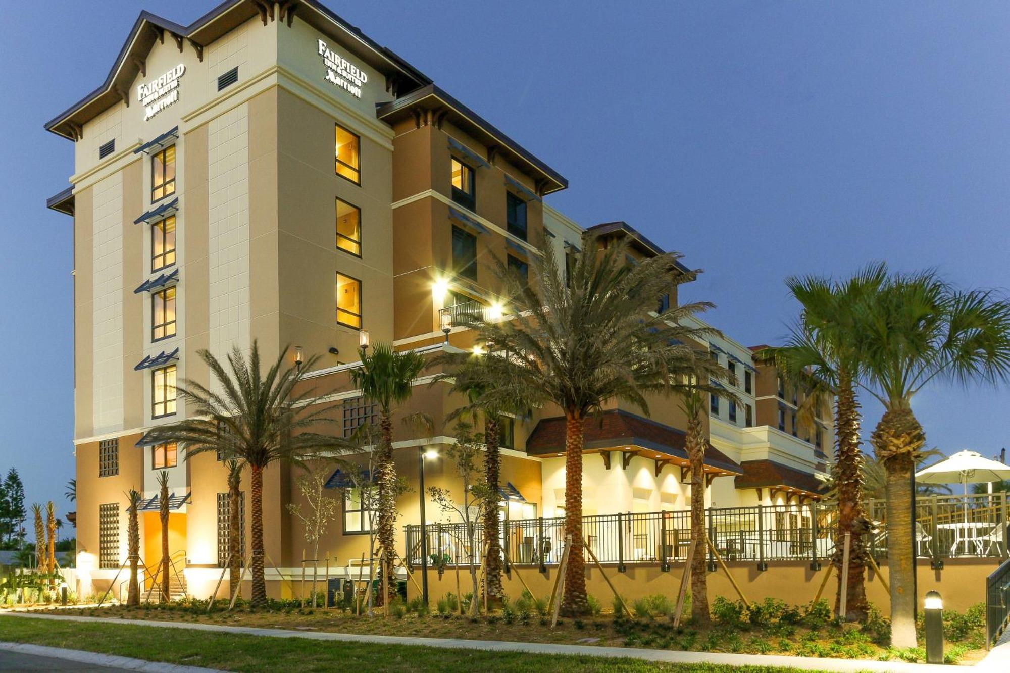 Fairfield Inn & Suites By Marriott Clearwater Beach Exterior photo